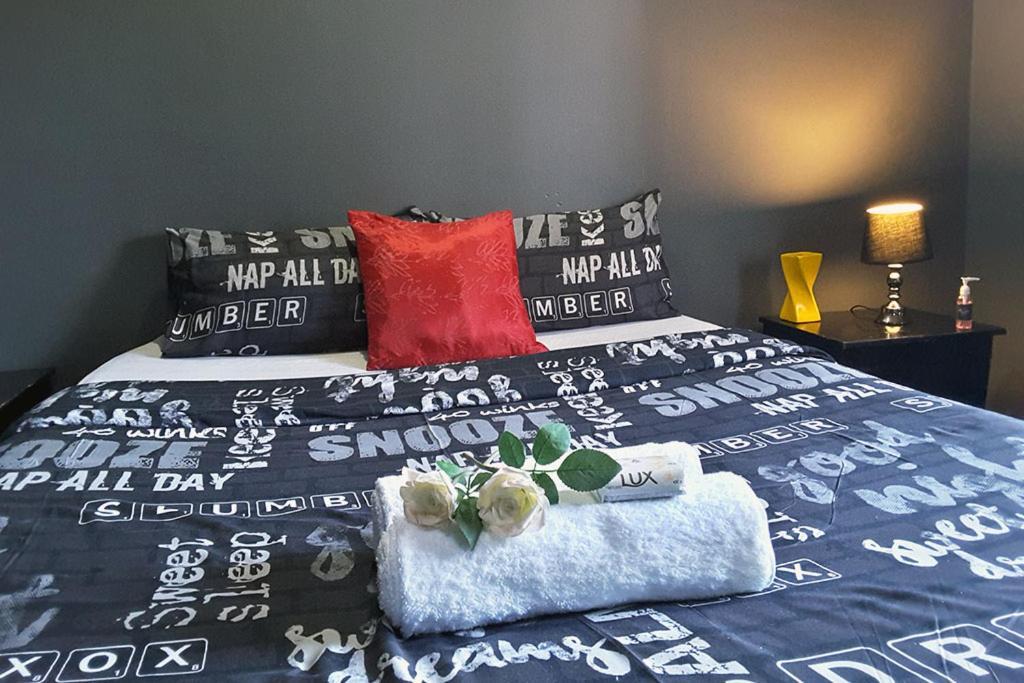 Cozy Hatfield Condo Pretoria Ruang foto