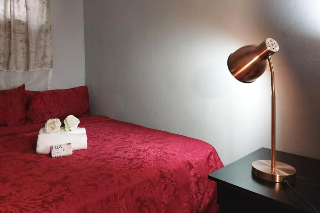 Cozy Hatfield Condo Pretoria Bagian luar foto