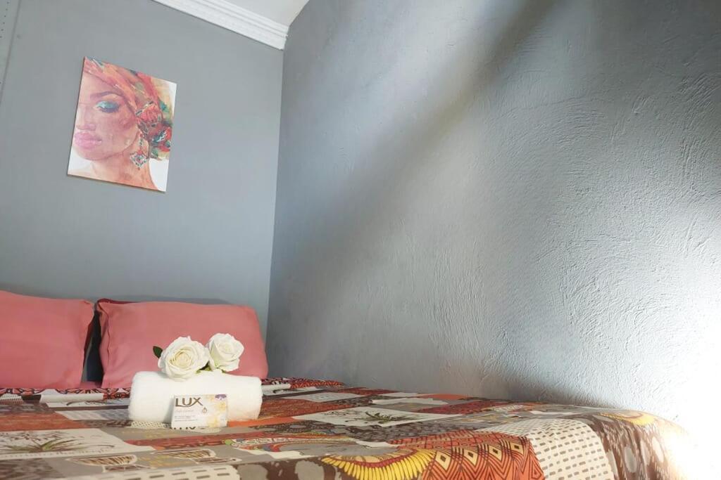 Cozy Hatfield Condo Pretoria Bagian luar foto