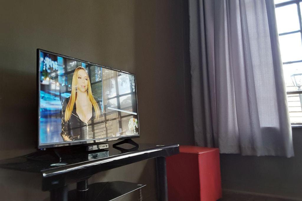 Cozy Hatfield Condo Pretoria Ruang foto