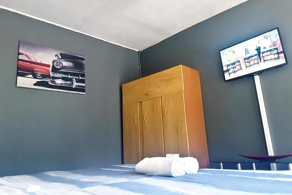 Cozy Hatfield Condo Pretoria Ruang foto