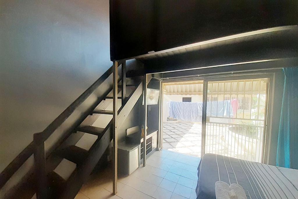 Cozy Hatfield Condo Pretoria Ruang foto