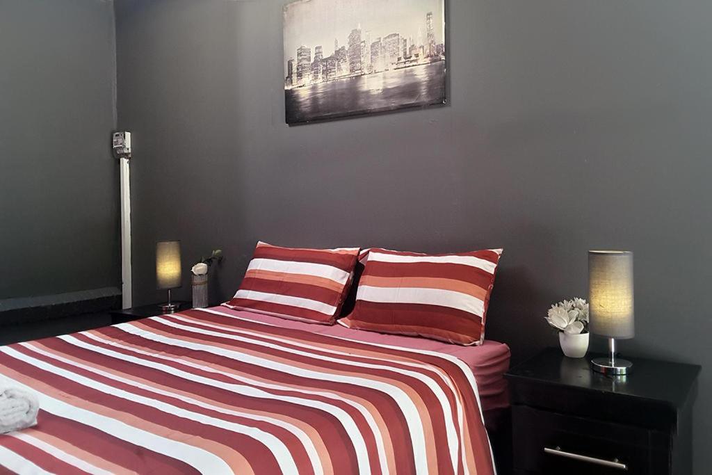 Cozy Hatfield Condo Pretoria Ruang foto
