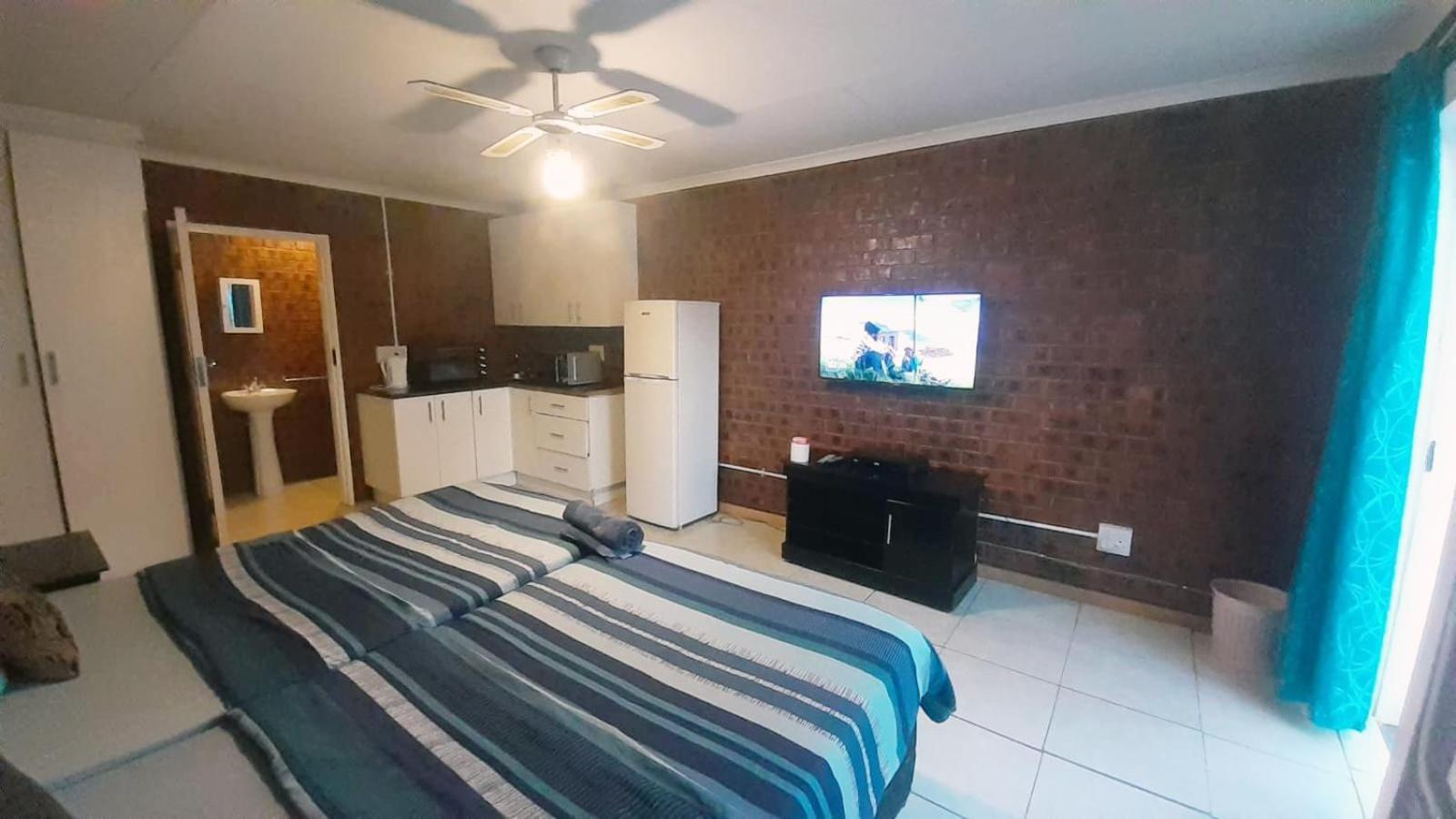 Cozy Hatfield Condo Pretoria Ruang foto