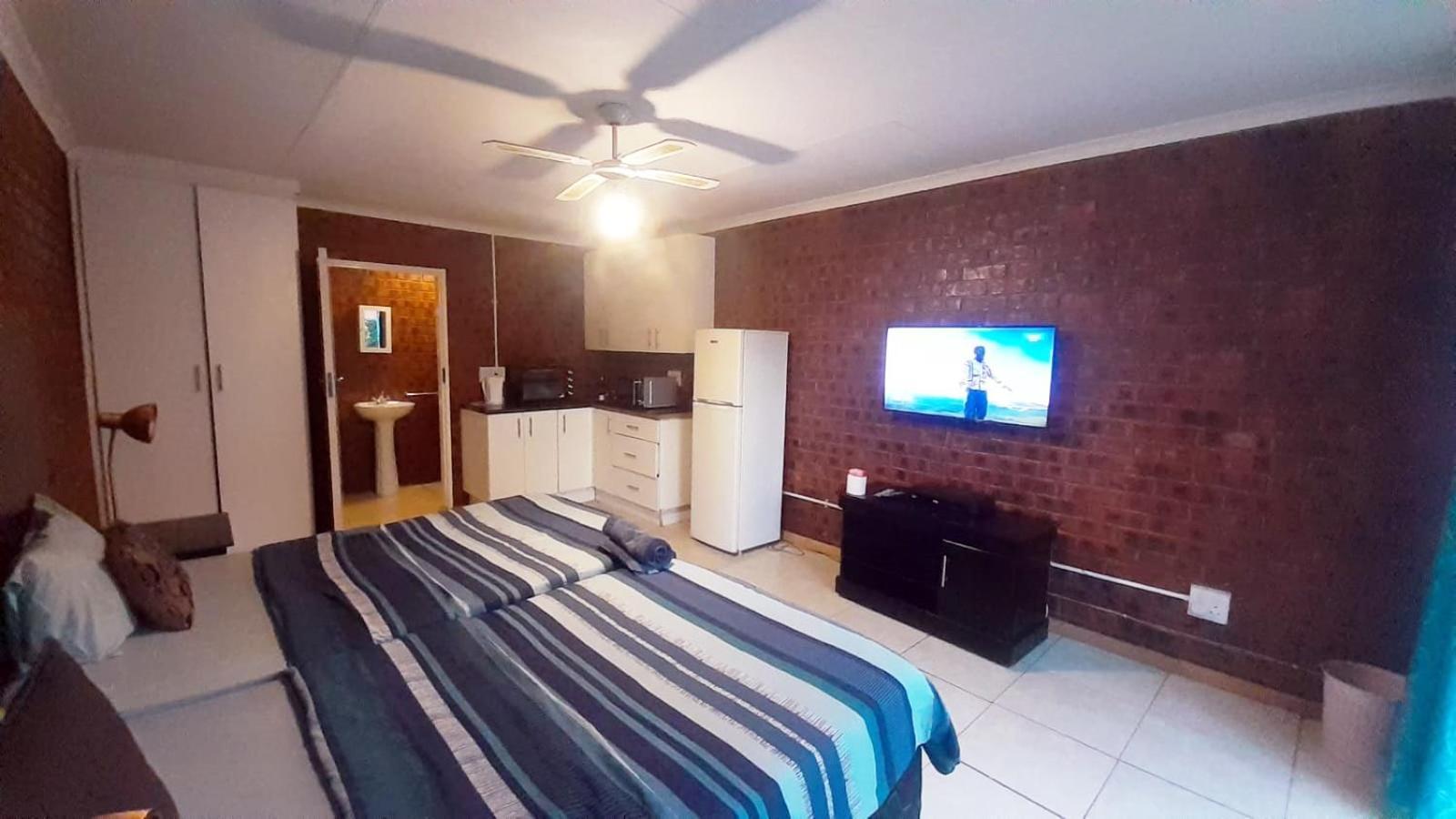 Cozy Hatfield Condo Pretoria Ruang foto